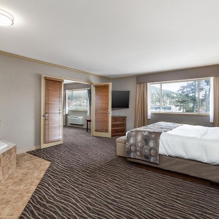 Prestige Radium Hot Springs Resort, Worldhotels Crafted Dış mekan fotoğraf